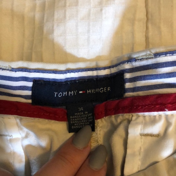 Tommy Hilfiger Shorts - Picture 2 of 4